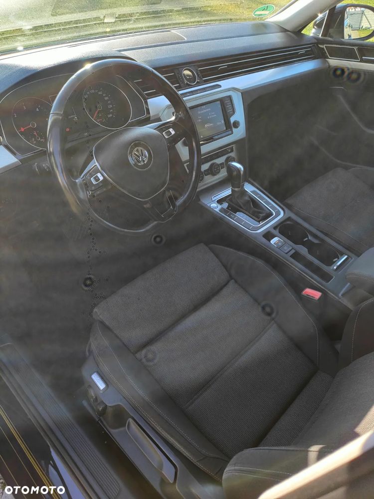 Volkswagen Passat Variant 1.6 TDI (BlueMotion Technology) DSG Comfortline - 8