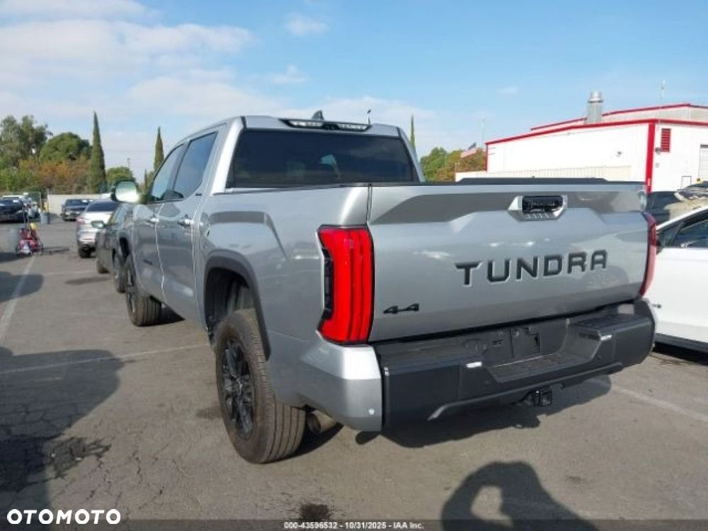 Toyota Tundra - 4
