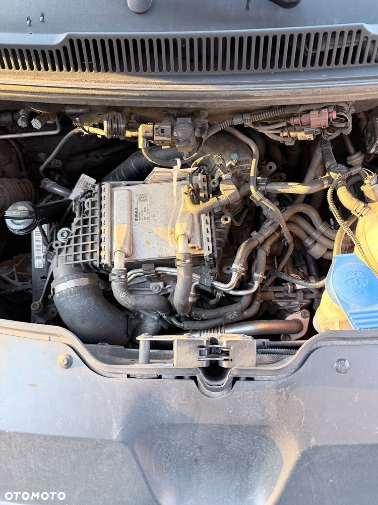 Volkswagen Caravelle - 13