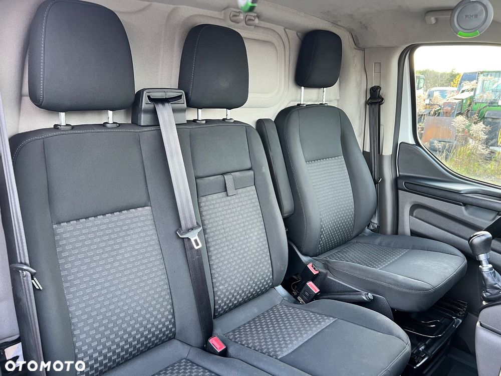 Ford Transit Custom - 13