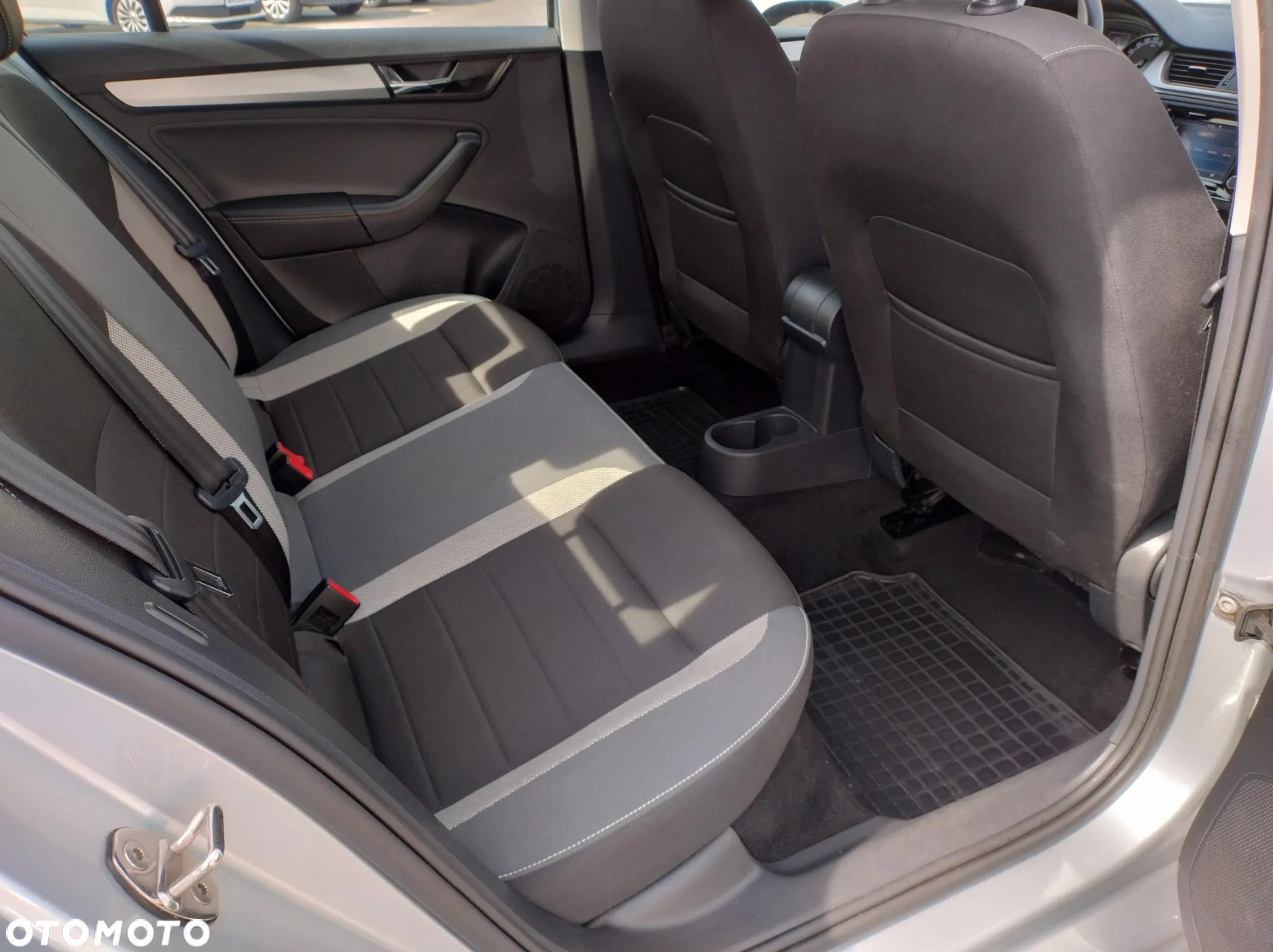 Skoda RAPID 1.0 TSI Ambition - 12