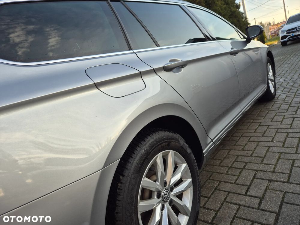 Volkswagen Passat - 21