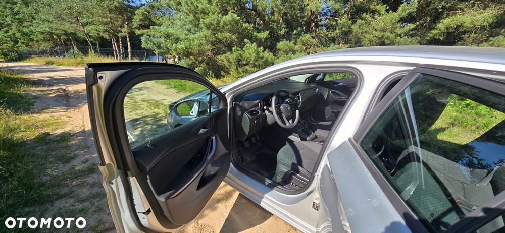 Opel Astra 1.6 CDTI Essentia - 24