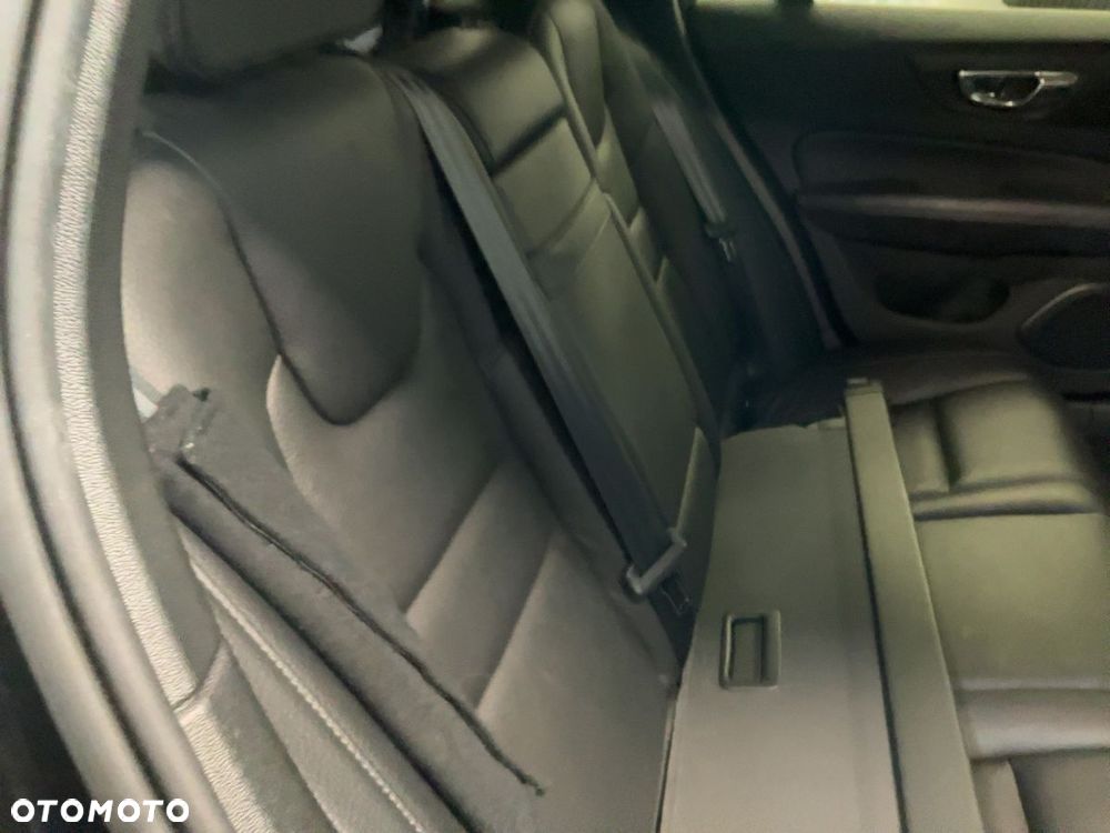 Volvo V60 D4 Momentum - 11