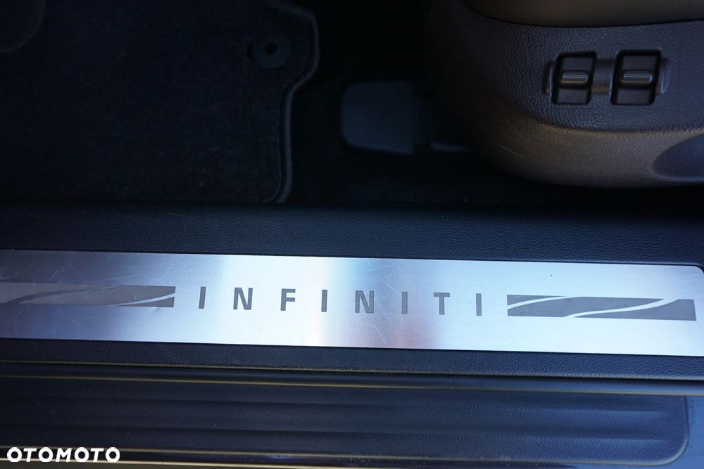 Infiniti FX FX30d S Premium - 16