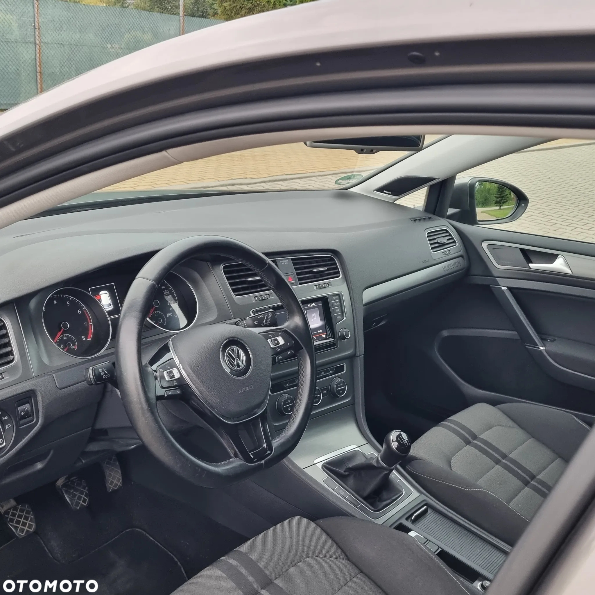 Volkswagen Golf 1.2 TSI BlueMotion Technology MATCH - 16