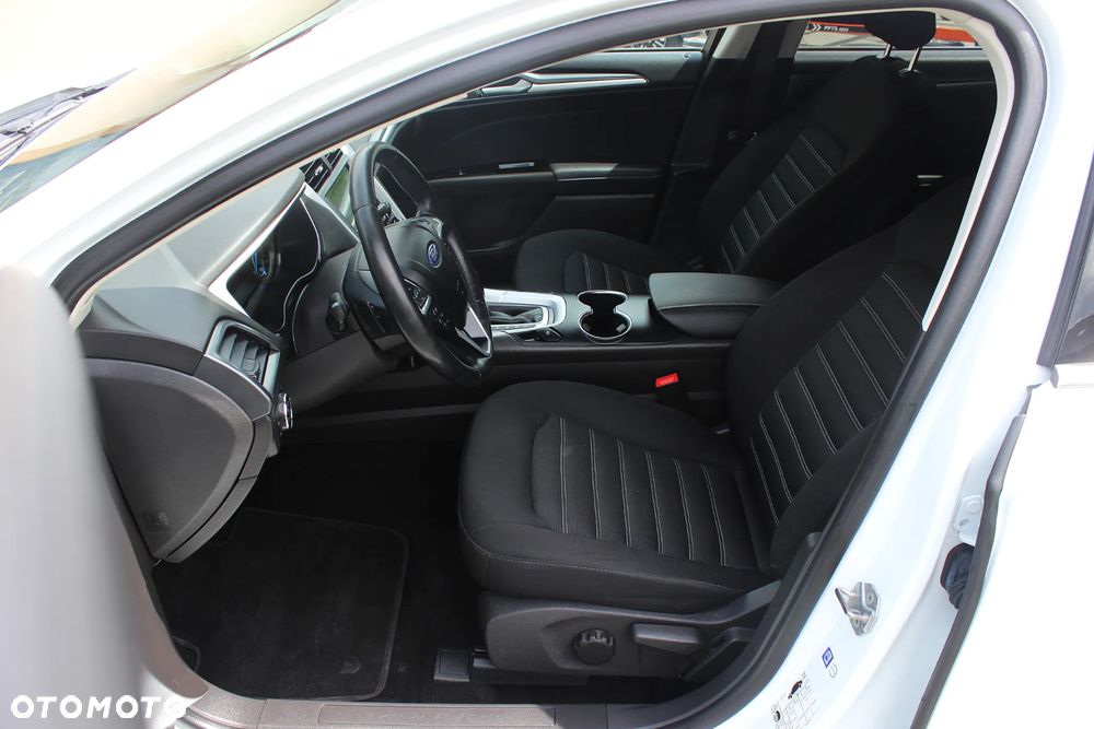 Ford Mondeo 2.0 TDCi STart-Stopp PowerShift-Aut Titanium - 5