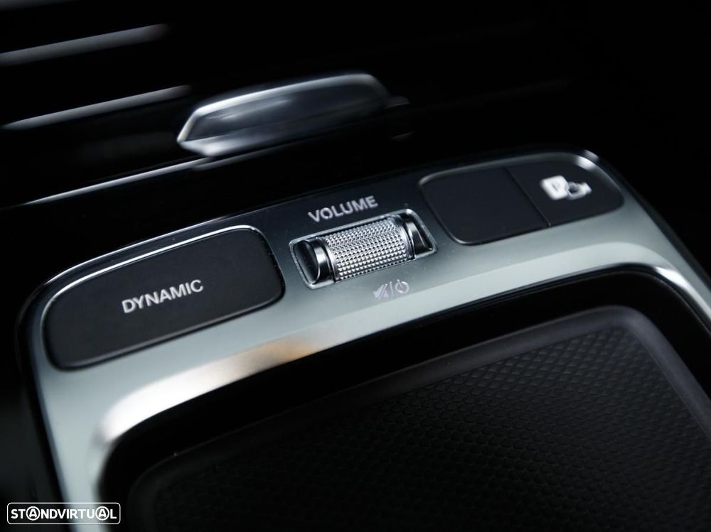 Mercedes-Benz A 250 e - 25