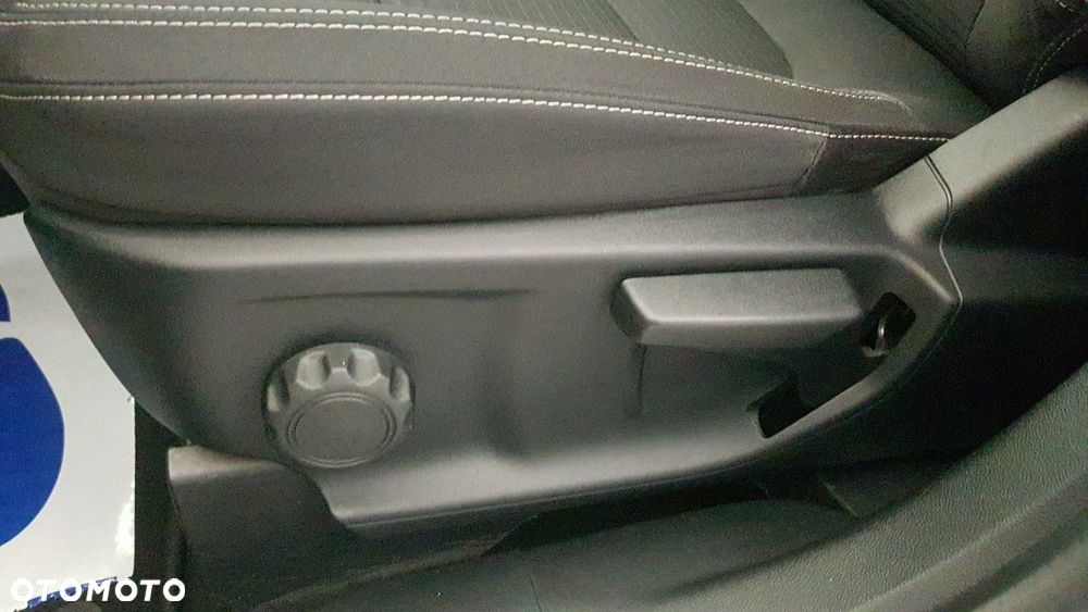 Ford Kuga - 31