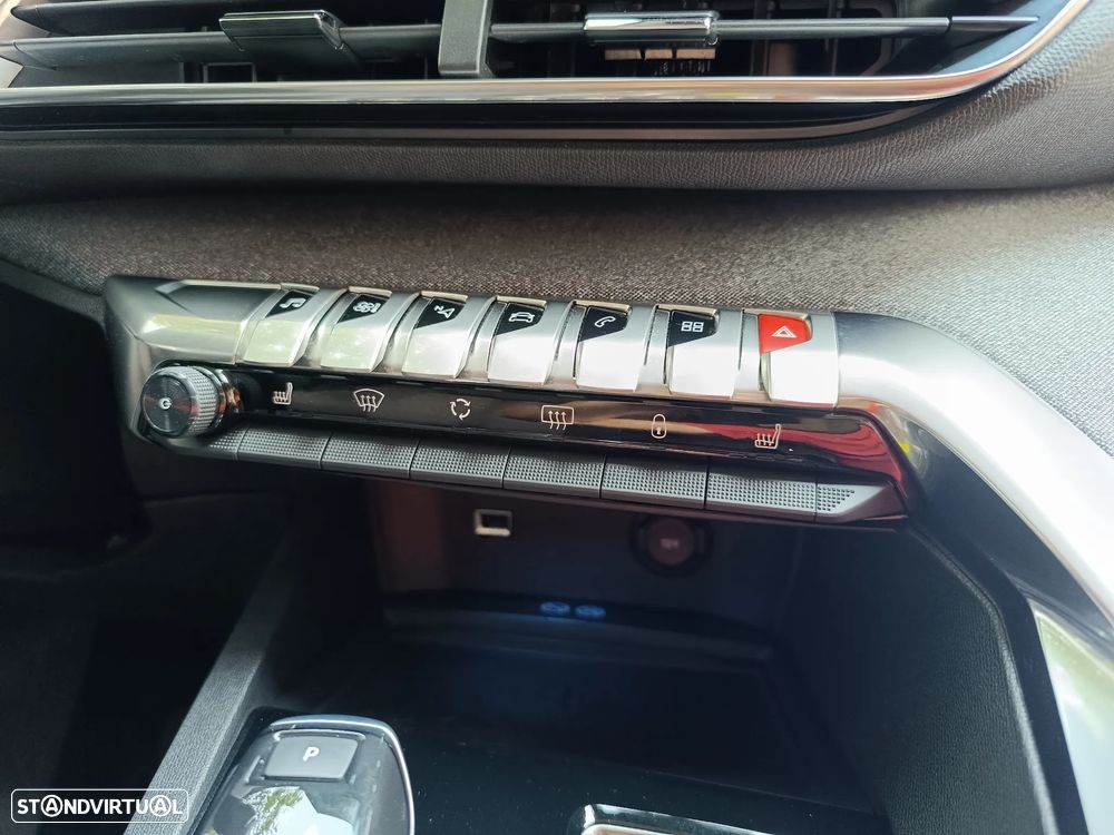 Peugeot 3008 1.2 PureTech Allure EAT8 - 31