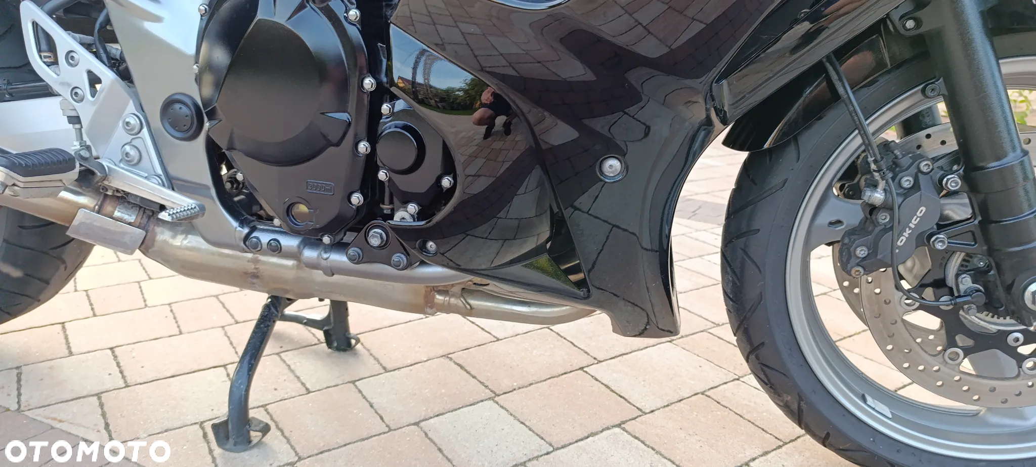 Suzuki GSX - 28