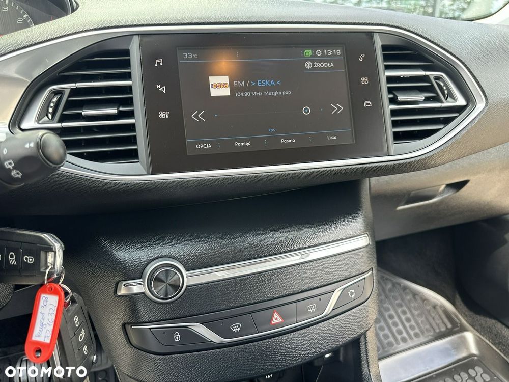 Peugeot 308 1.2 PureTech Allure Pack S&S - 20