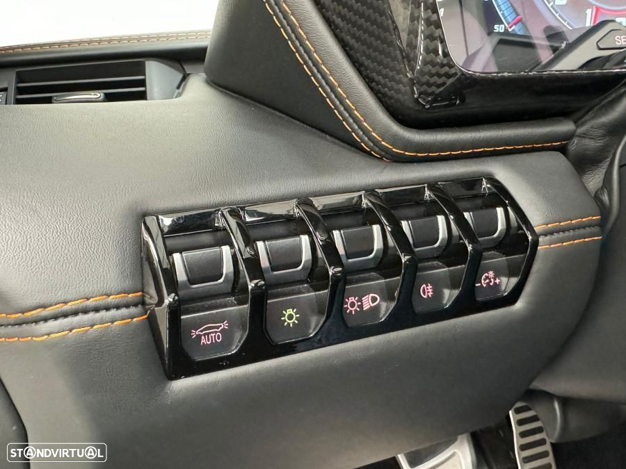 Lamborghini Aventador S - 40