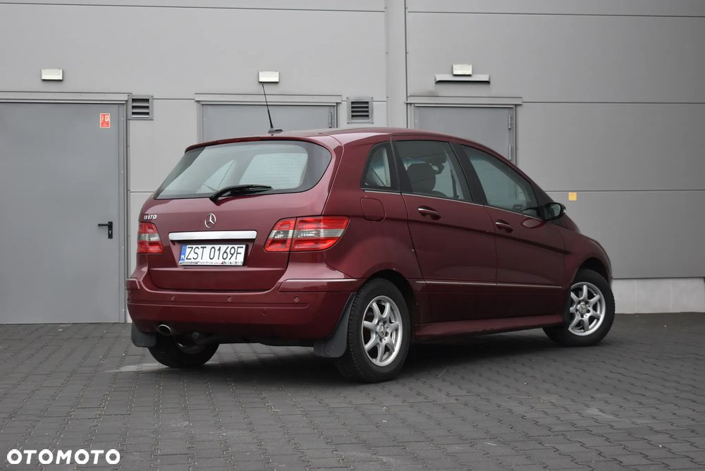 Mercedes-Benz Klasa B - 35