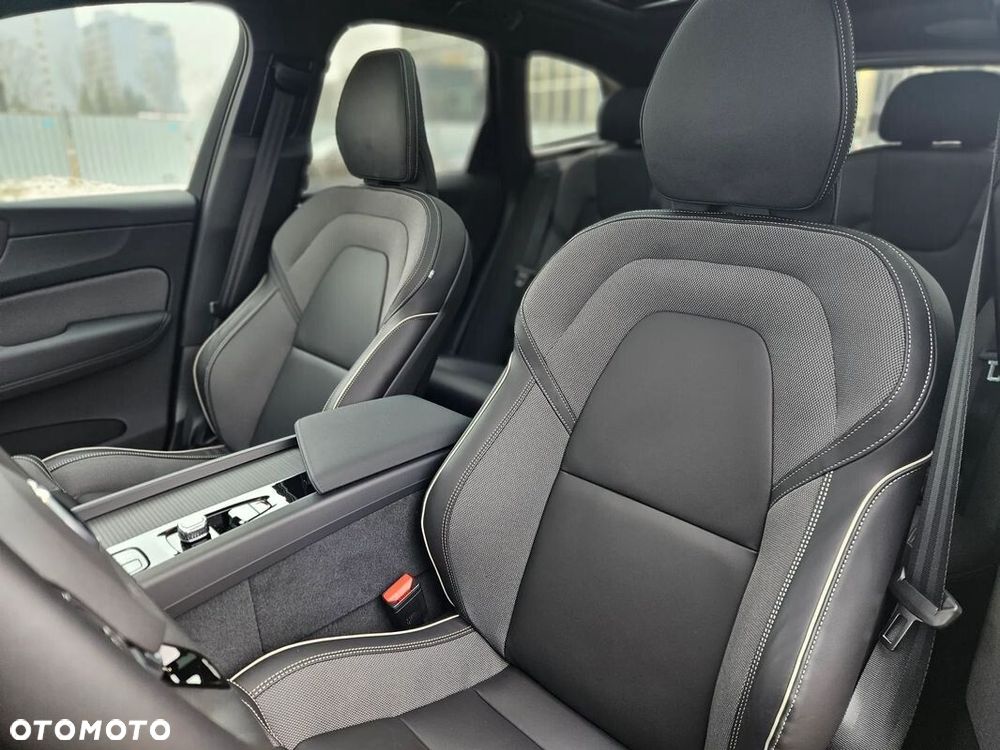 Volvo XC 60 - 30