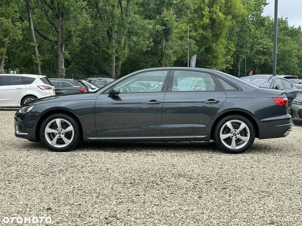 Audi A4 Limousine - 4