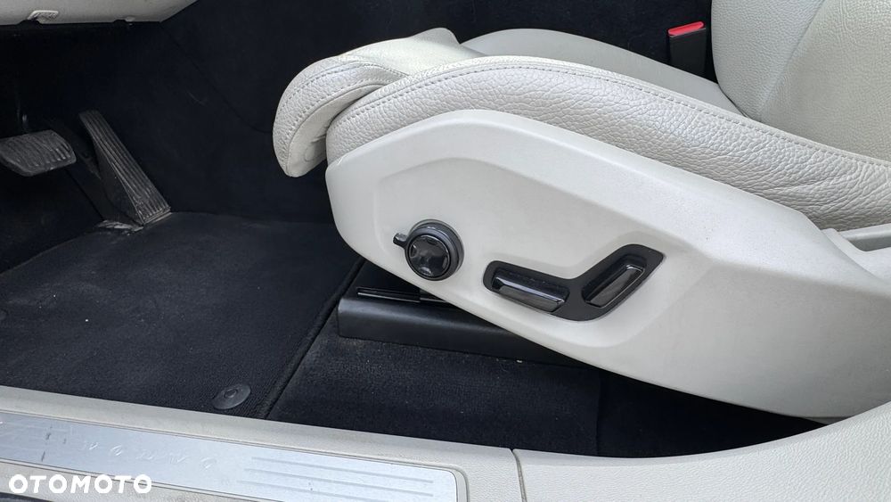 Volvo XC 60 B4 D Inscription - 10