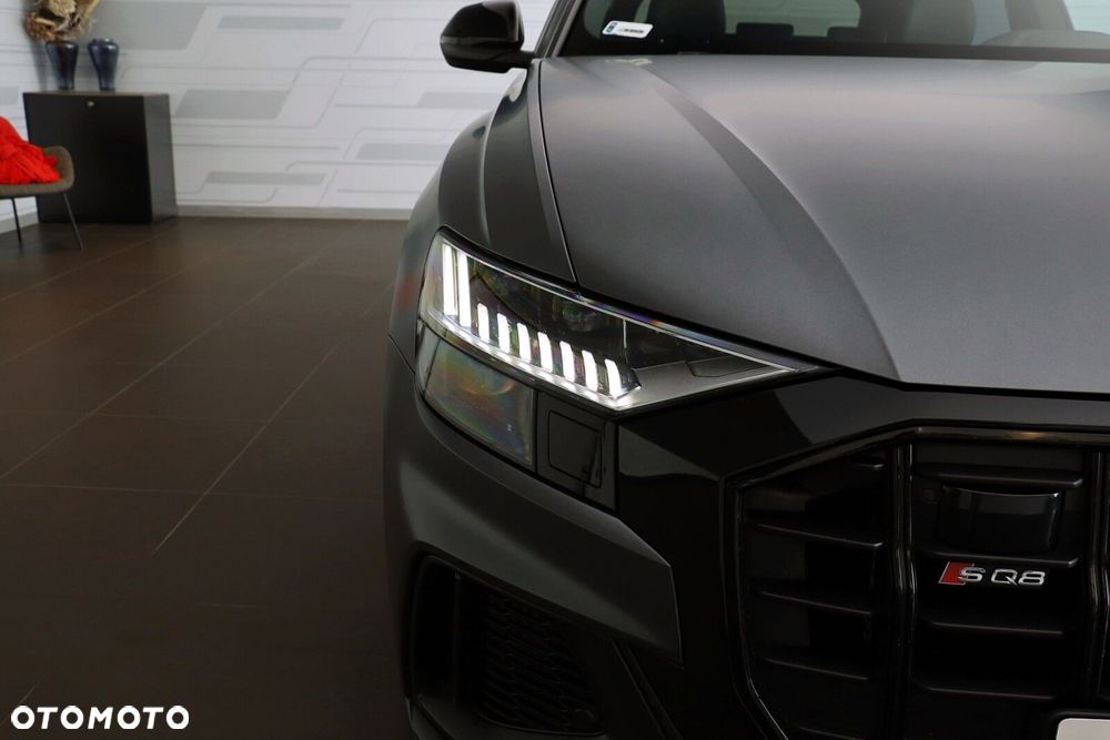 Audi SQ8 - 12