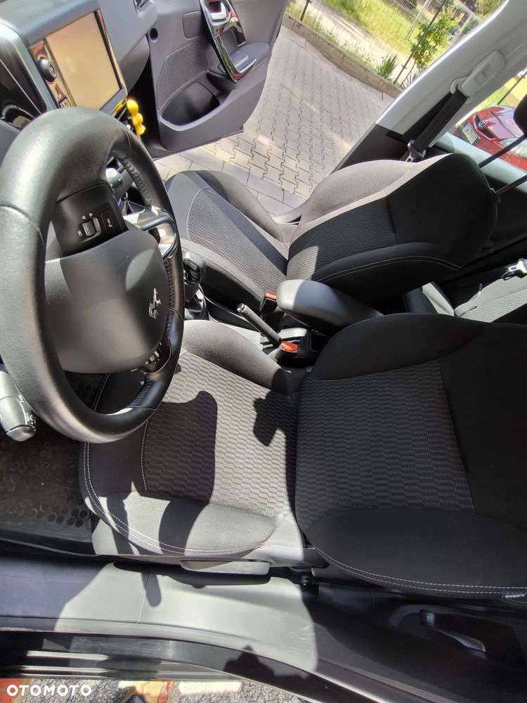 Peugeot 208 1.2 PureTech Active - 9