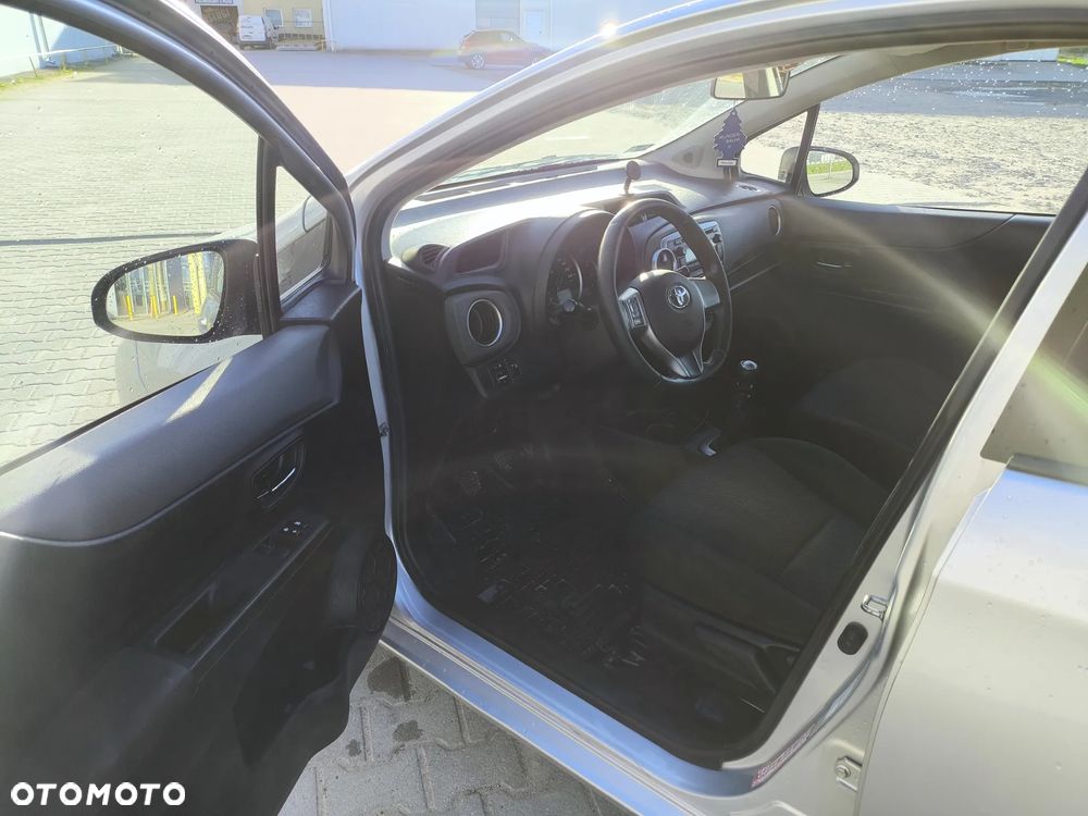 Toyota Yaris 1.33 Active - 5