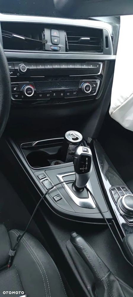 BMW Seria 3 318d Sport Line - 11