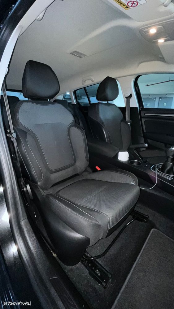 Renault Mégane Sport Tourer 1.5 Blue dCi Equilibre - 9