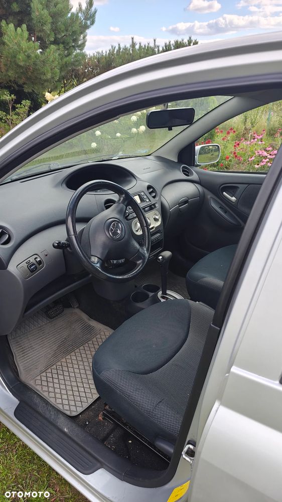 Toyota Yaris 1.3 Sol - 10