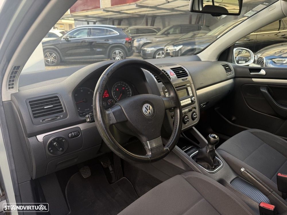 VW Golf 1.9 TDi BlueM. Confortline - 22