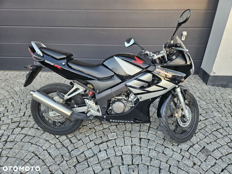 Honda CBR - 8