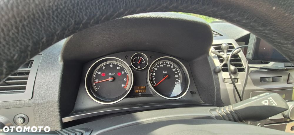 Opel Zafira 1.8 Sport - 17