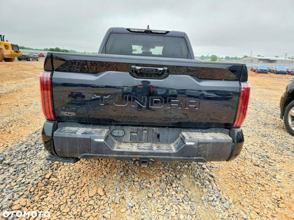 Toyota Tundra - 6