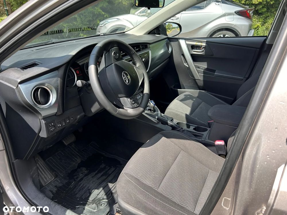 Toyota Auris - 6