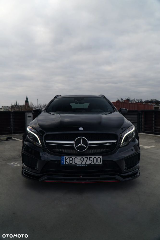 Mercedes-Benz GLA 45 AMG 4-Matic - 11