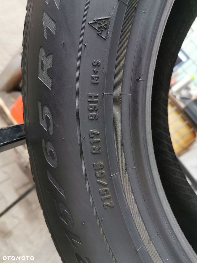 1x Pirelli Scorpion Winter 215/65R17 2017r 6m 2346 - 5