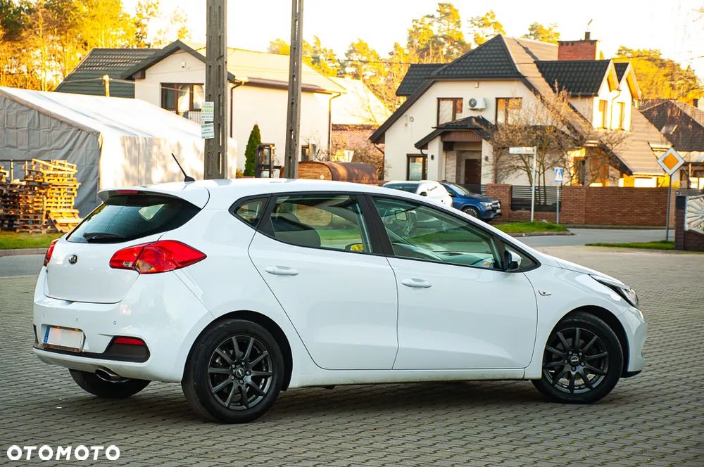 Kia Ceed 1.6 GDI Platinum Edition - 19