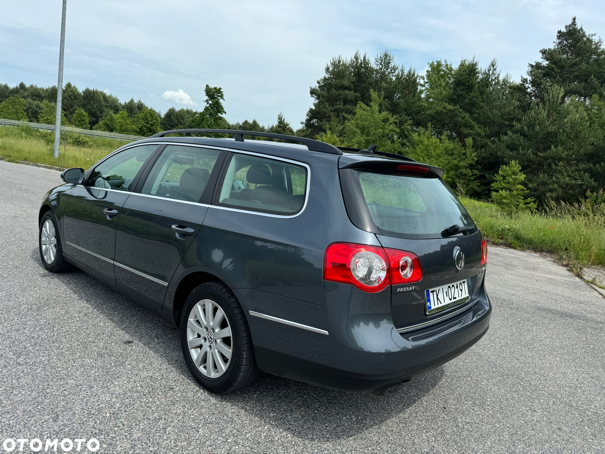 Volkswagen Passat 2.0 TDI Comfortline - 12