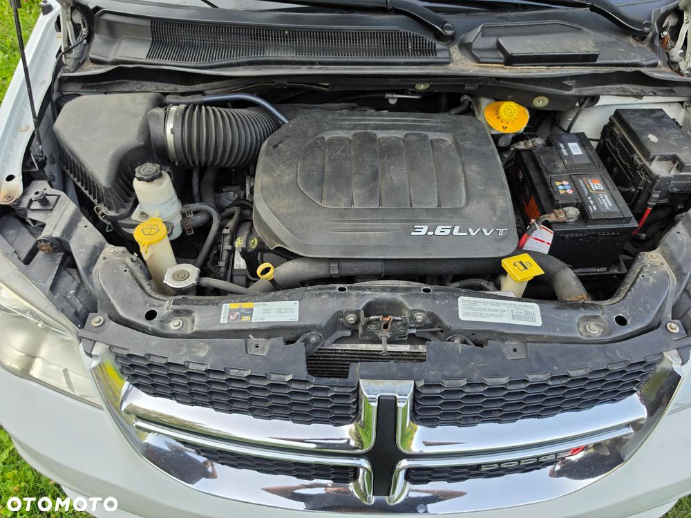 Dodge Grand Caravan - 37