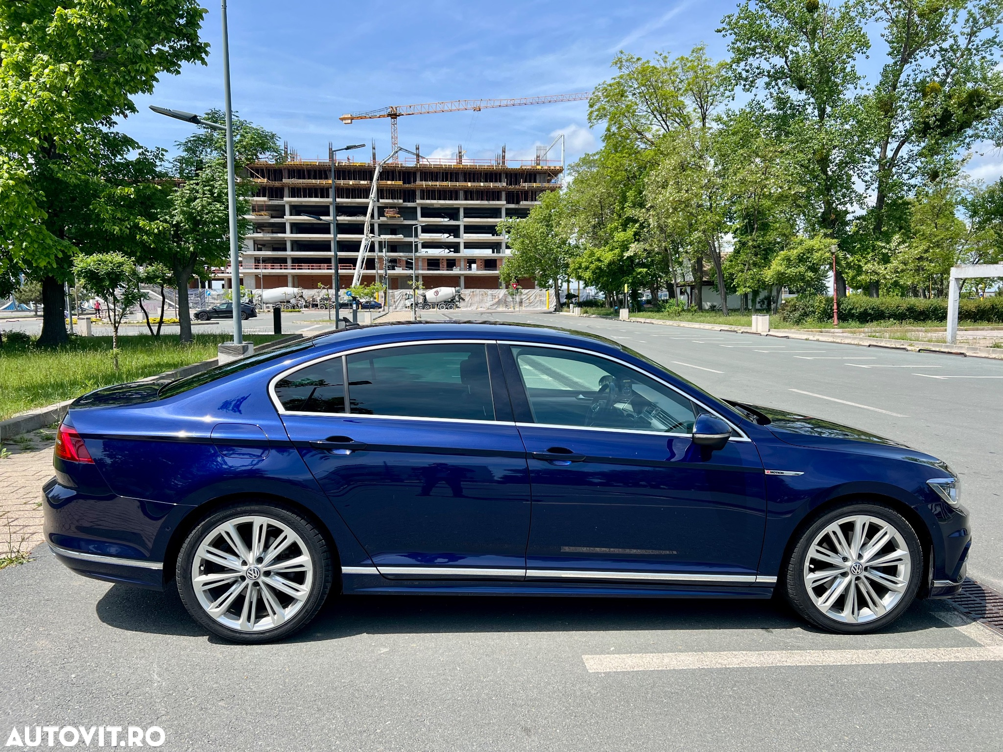 Volkswagen Passat 2.0 TDI DSG 4Motion R Executive - 5