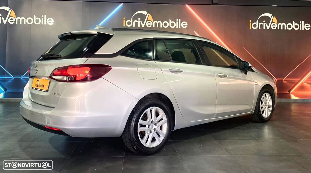 Opel Astra Sports Tourer - 18