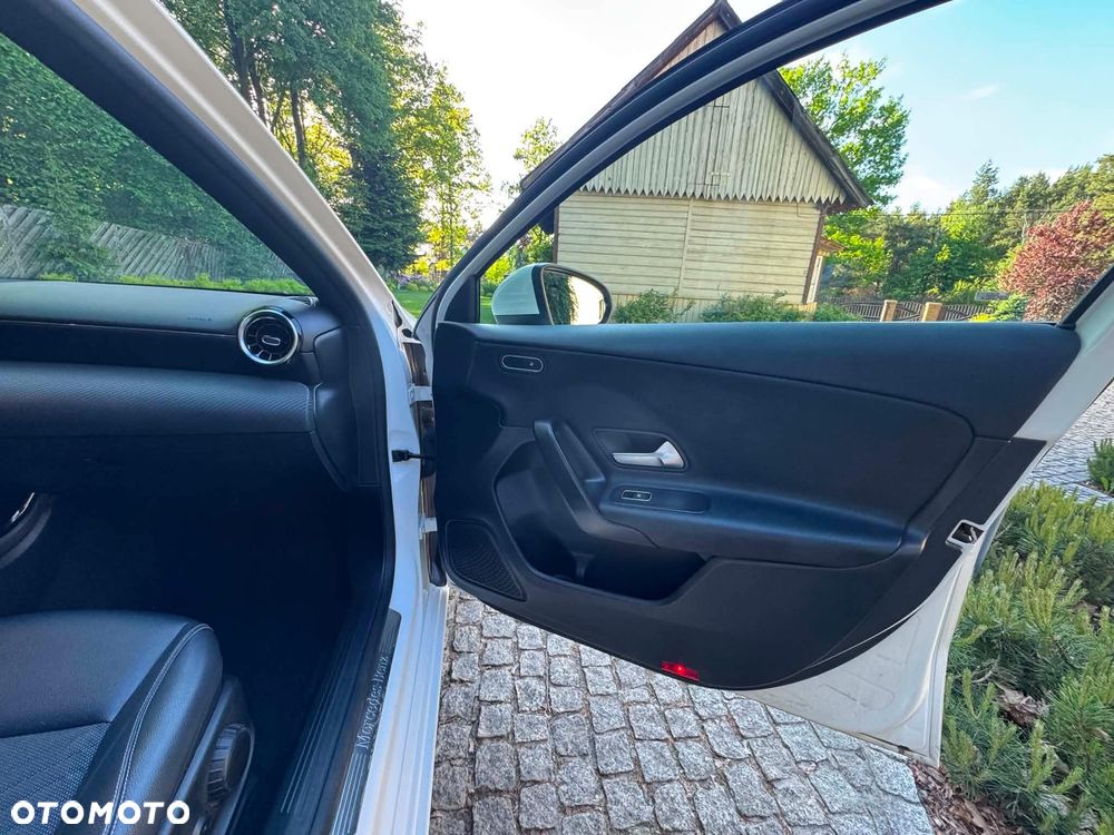 Mercedes-Benz Klasa A 250 E AMG Line 8G-DCT - 8