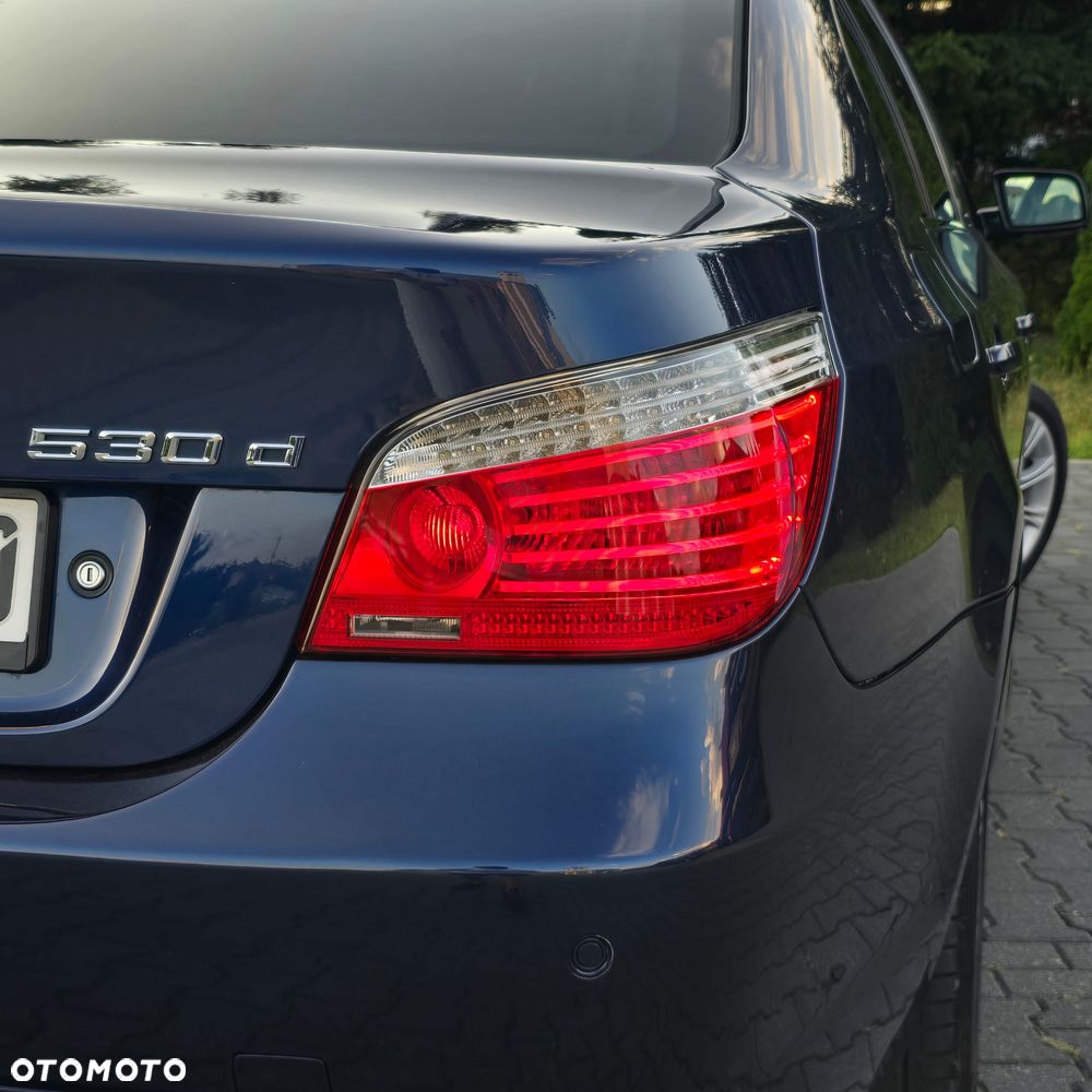 BMW Seria 5 530d Sport-Aut Edition Sport - 21