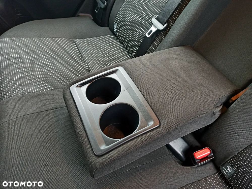 Toyota Auris 1.4 D-4D Business Edition - 37
