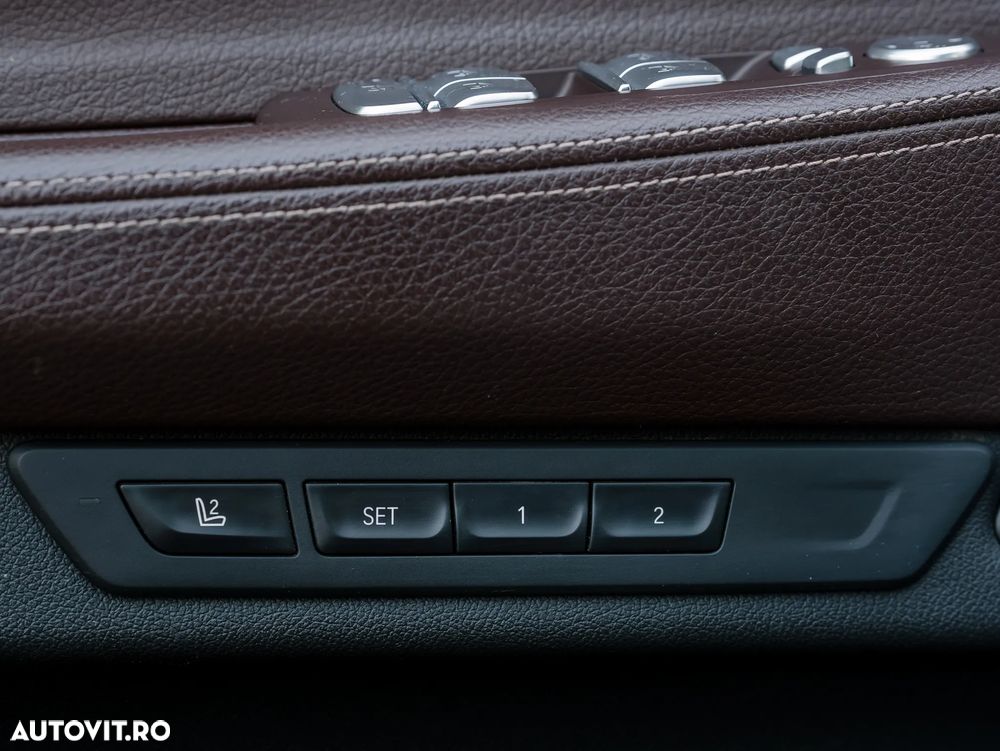 BMW Seria 7 730d xDrive MHEV - 24