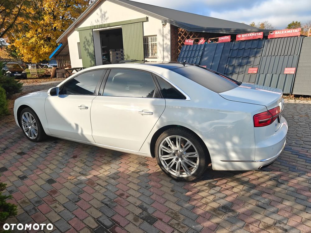 Audi A8 - 6
