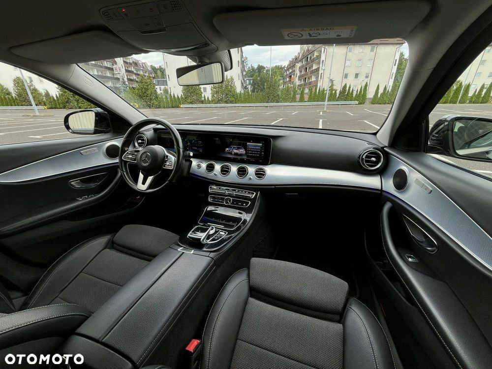 Mercedes-Benz Klasa E 220 d Avantgarde - 12