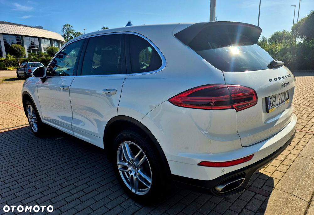 Porsche Cayenne Standard - 13