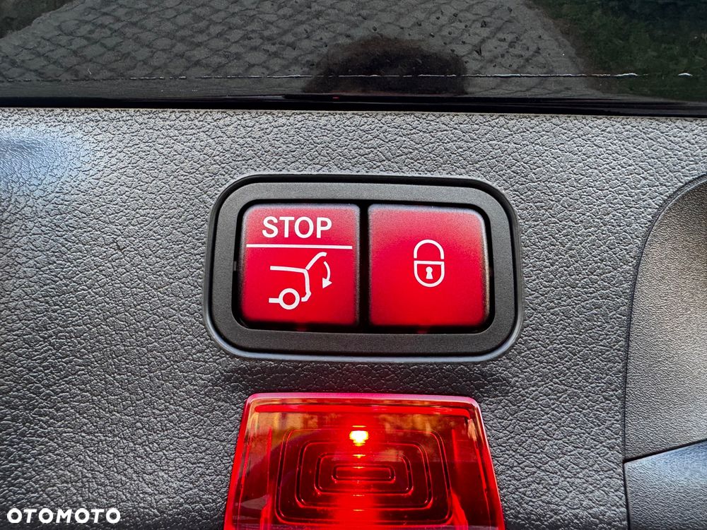 Mercedes-Benz CLA 220 7G-DCT Progressive - 12