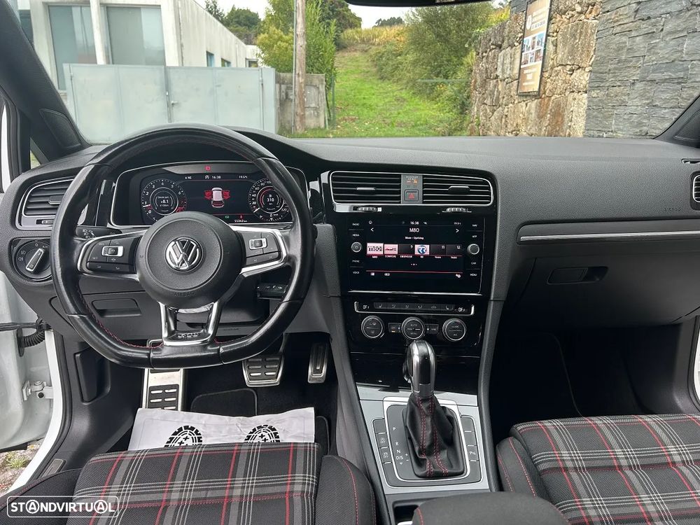 VW Golf 2.0 TSI GTI DSG Performance - 14