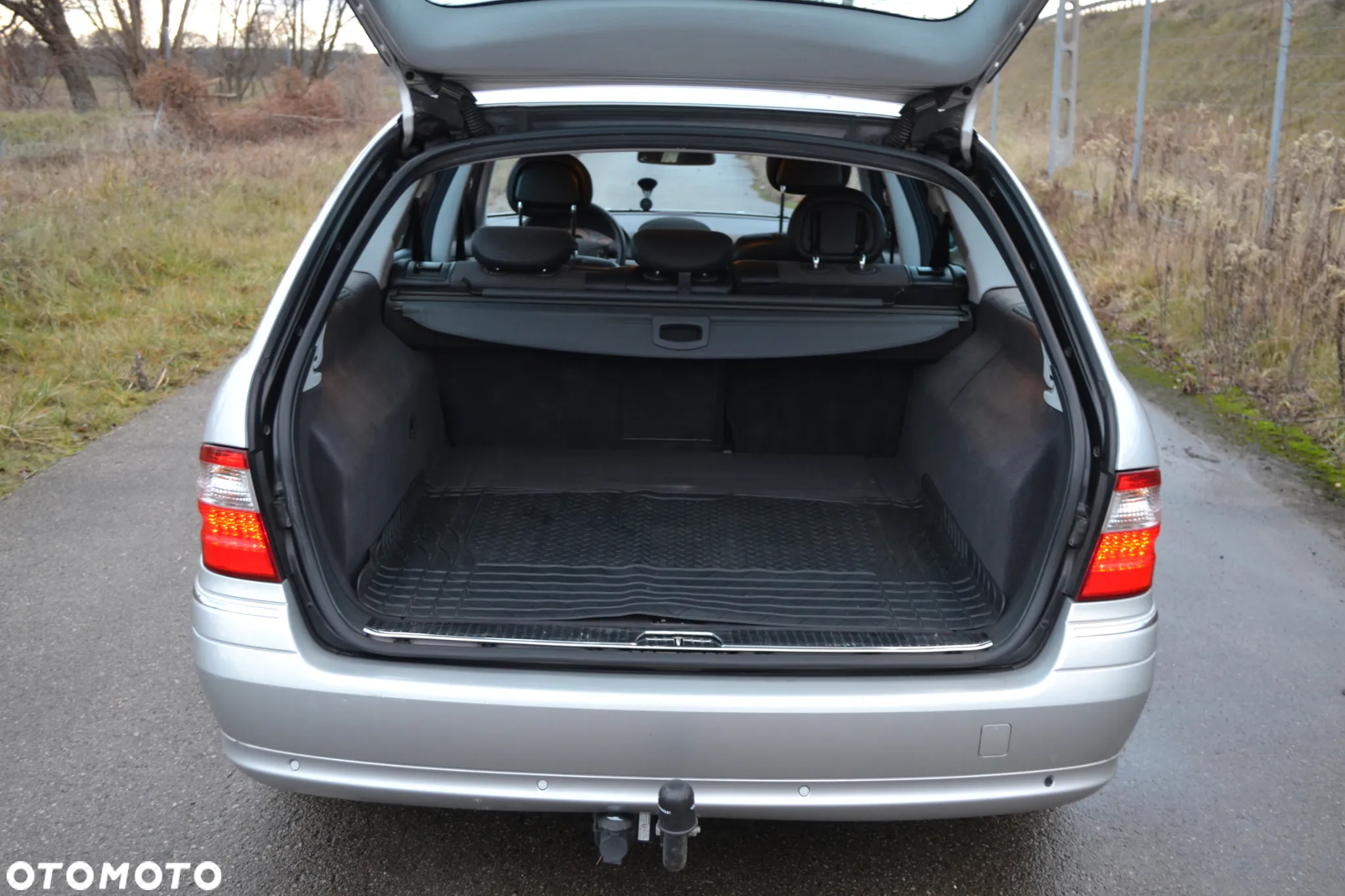 Mercedes-Benz Klasa E 240 4-Matic T Avantgarde - 13