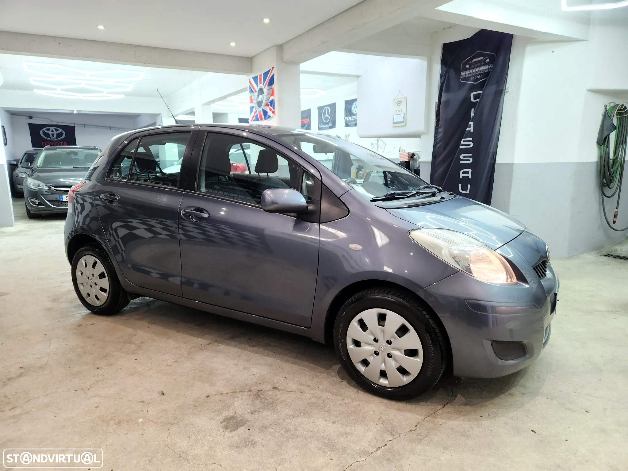 Toyota Yaris 1.33 VVT-i Comfort+AC - 2